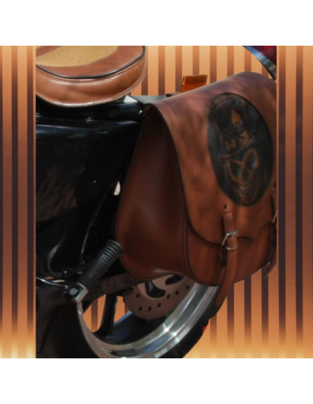 ALFORJA PIEL SPARTA SKULL HAT MARRÓN CUERO