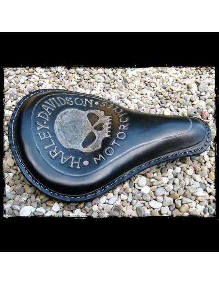 ASIENTO SOLO SKULL IRON UNIVERSAL HARLEY DAVIDSON NEGRO