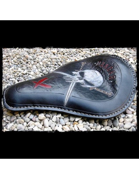 ASIENTO SOLO DANGER SKULL UNIVERSAL NEGRO