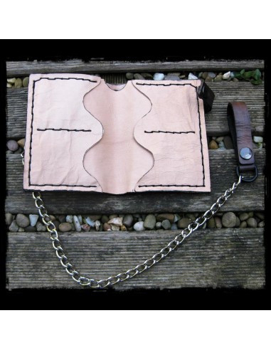 CARTERA MOTERO PIEL BROWN CRUZ