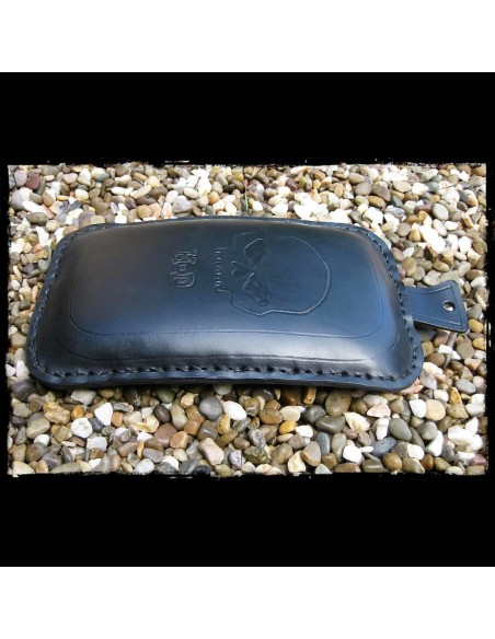 TACO ASIENTO PIEL VENTOSAS SKULL BLACK UNIVERSAL