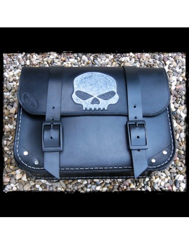 ALFORJA CUERO NEGRO SKULL MEDIANA UNIVERSAL