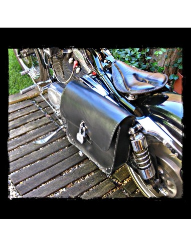 ALFORJA CUERO NEGRO CANDADO UNIVERSAL