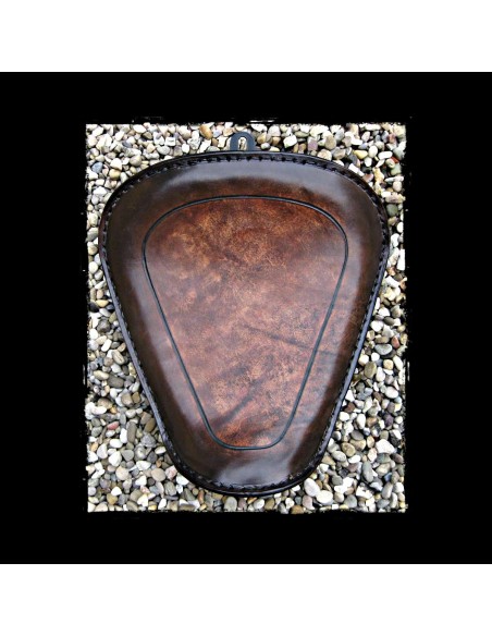 ASIENTO SOLO MARRÓN LISO PARA SPORTSTER 2010 - UP ASIENTO SOLO MARRÓN LISO PARA SPORTSTER 2010 - UP