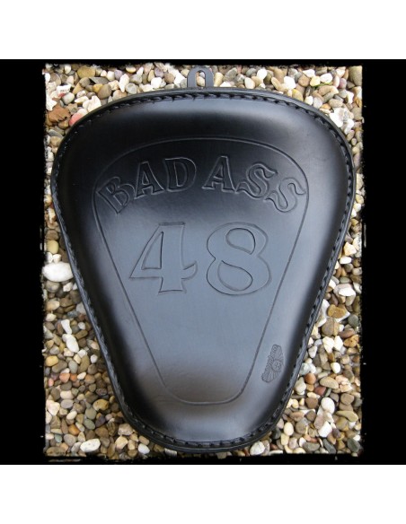 ASIENTO SOLO BAD ASS PARA SPORTSTER 2010 - UP ASIENTO SOLO BAD ASS PARA SPORTSTER 2010 - UP