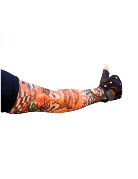 TATUAJE DADOS, MUJERES, CORAZONES Y TABLERO DE AJEDREZ